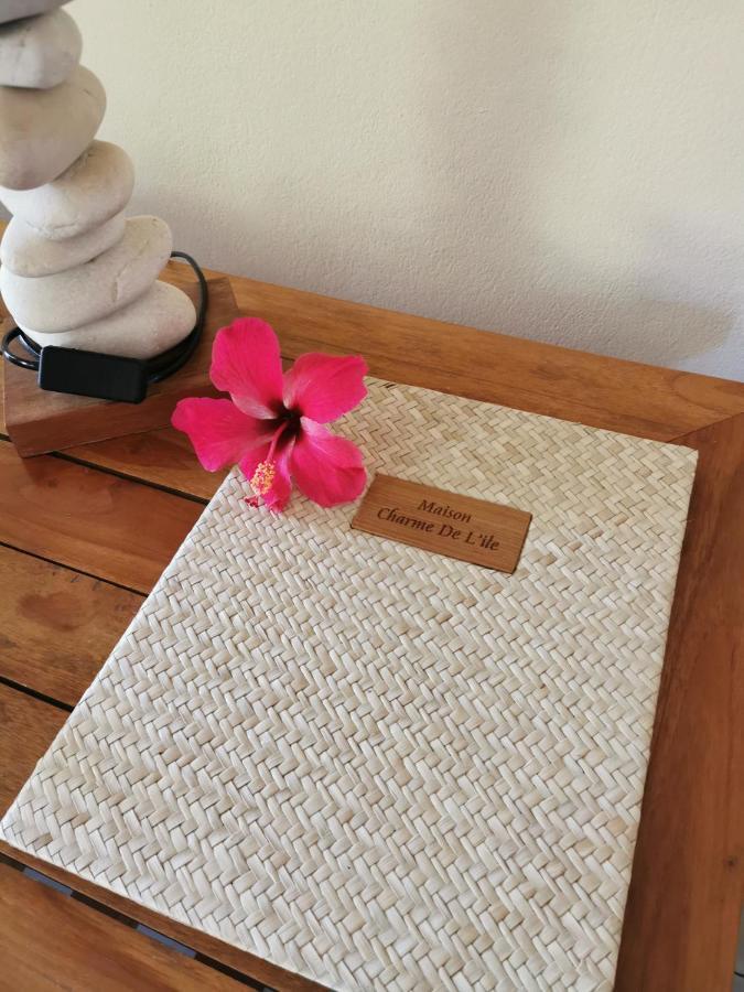 Maison Charme De L'Ile 라디게 외부 사진