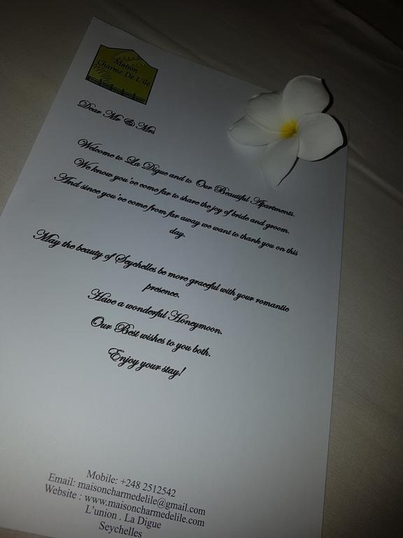 Maison Charme De L'Ile 라디게 외부 사진